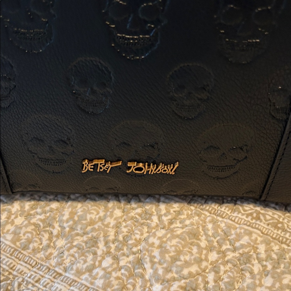 Betsey Johnson Black Embossed Skull Shoulder Bag - Picture 3 of 14